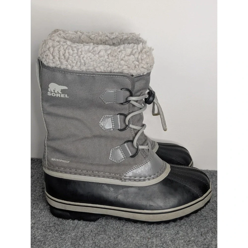 Sorel‎ Waterproof Faux Fur Snow Boots Women's Size 4 Gray & Black Natural Rubber